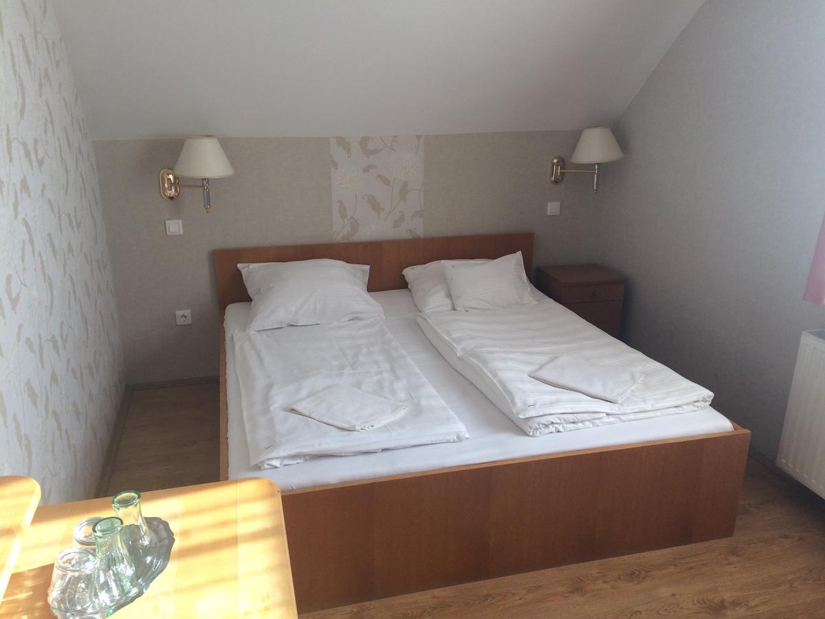 Venusz Panzio Es Vendeglo Bed & Breakfast Bagod Exterior foto