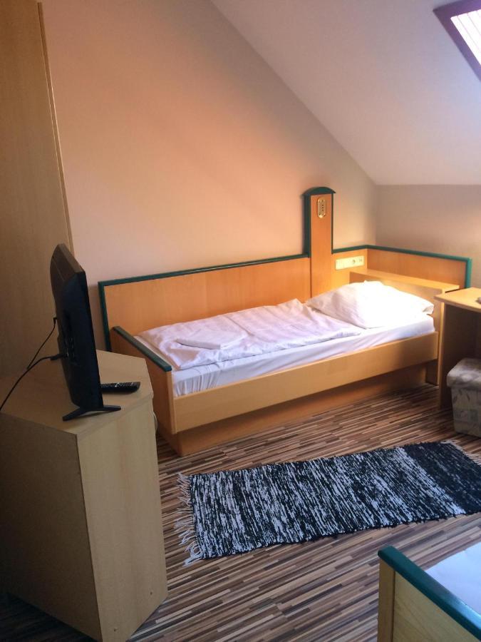 Venusz Panzio Es Vendeglo Bed & Breakfast Bagod Exterior foto